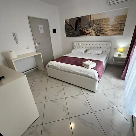 Bllaca * Αλέσιον